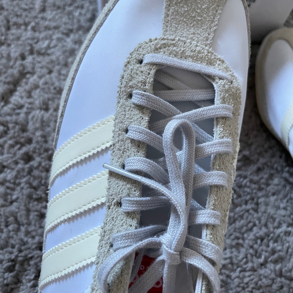 NEW Authentic Adidas Women’s Athletic Shoes Size 9 - Picture 3 of 16